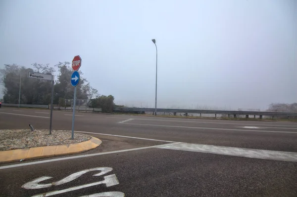 Strada Nella Periferia Una Città Italiana Inverno — Foto Stock