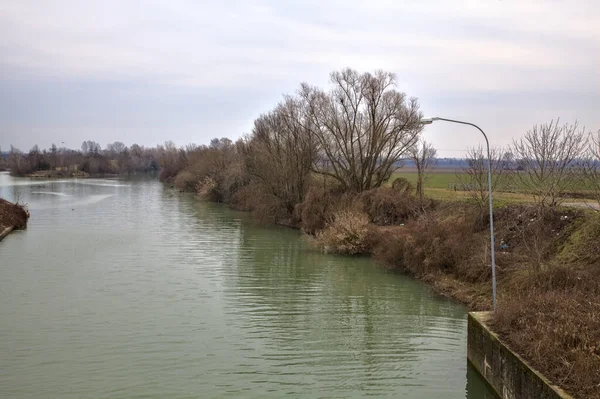 Fluss Mit Dem Himmel Und Den Bäumen Rand Die Winter — Stockfoto