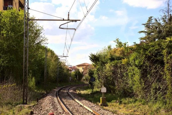 Passage Niveau Dans Une Ville Italienne Par Temps Nuageux — Photo