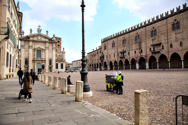 Praça Sordello Com Fachadas Palácio Ducale Basílica San Pietro — Fotografia de Stock