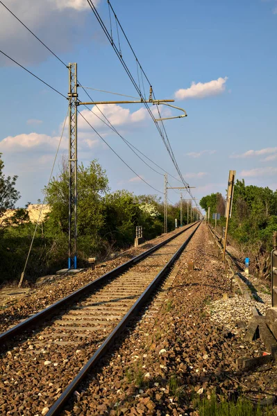 Talya Kırsalında Açık Bir Günde Tren Yolu — Stok fotoğraf
