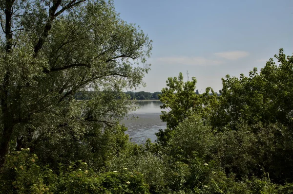 River Italian Countryside Framed Trees Summer Noon — Zdjęcie stockowe