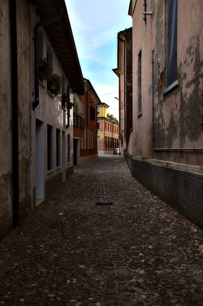 Alley Egy Olasz Városban Naplementekor Nyáron — Stock Fotó