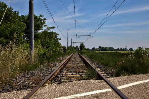 Railroad Crossing Italian Countryside Midday Summer — Stock Photo, Image