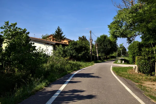 Strada Campagna Mezzo Gruppo Case Campagna Tramonto Estate — Foto Stock