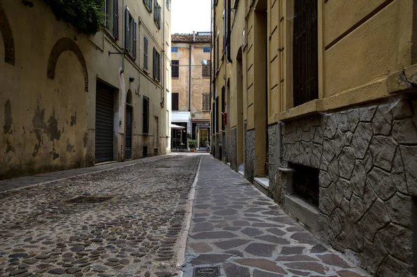 Narrow Street Shade — Stock Photo, Image