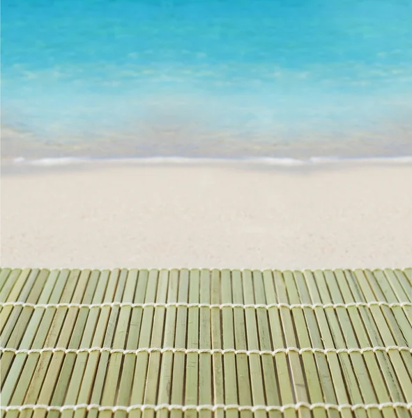 Ξύλο, μπλε θάλασσα και άμμο φόντο — Φωτογραφία Αρχείου