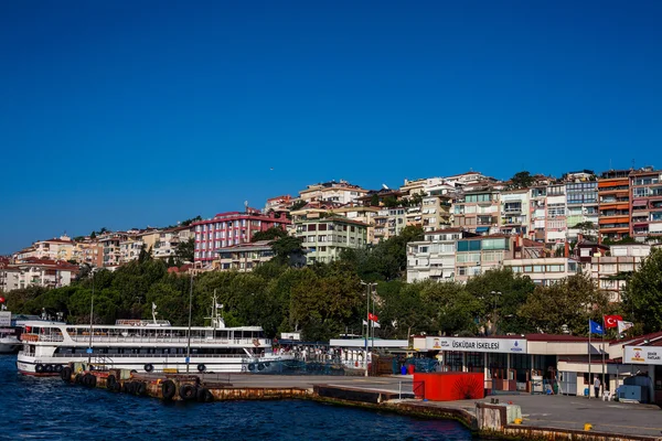 Стамбульский порт Ускудар — стоковое фото