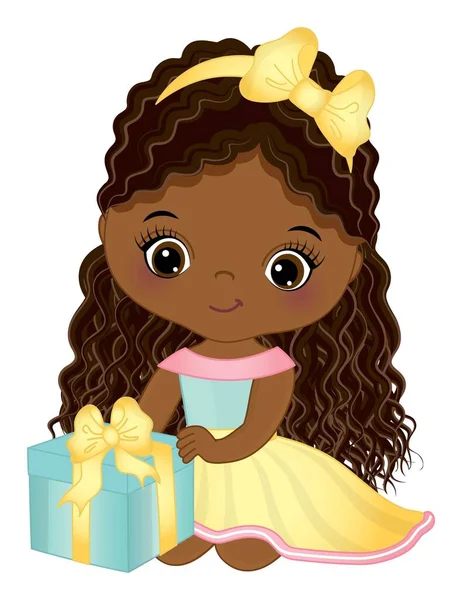 Linda niña afroamericana sosteniendo caja de regalo. Vector linda chica negra con caja de regalo — Vector de stock