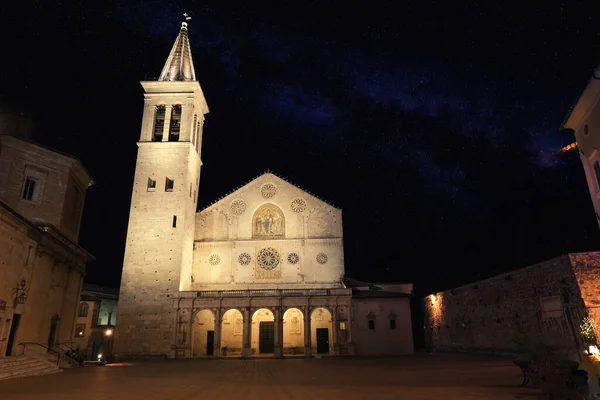 Spoleto Catedral Con Plaza Centro Histórico Noche —  Fotos de Stock