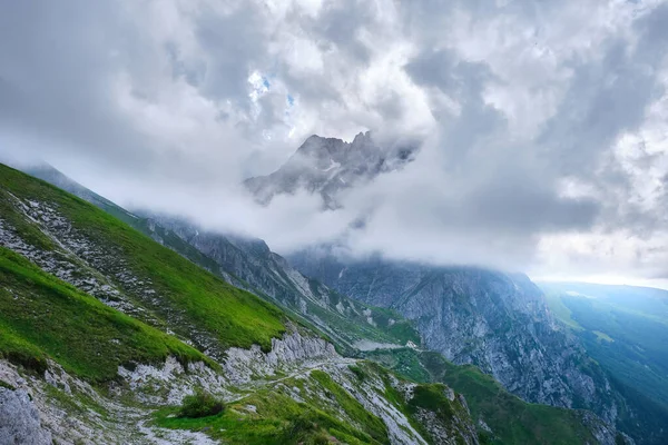 Mountain Area Gran Sasso Corno Grande Wrapped Clouds Abruzzo — Stock Photo, Image