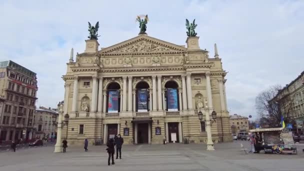 Lviv teatro dell'opera edificio città viaggio iperlapse — Video Stock