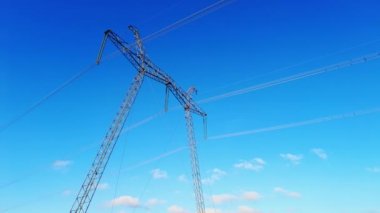 Yalıtımlı Yüksek Voltaj Elektrik Kulesi