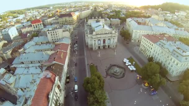 Lviv Opera Tiyatrosu - havadan görünümü — Stok video