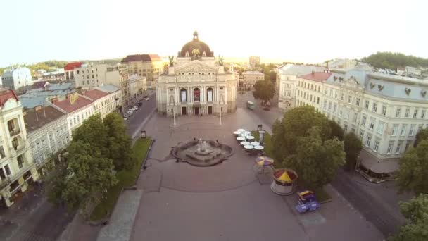 Lviv Opera Theatre - Flygfoto — Stockvideo