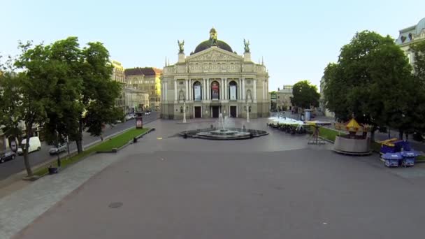 Lviv Opera Tiyatrosu - havadan görünümü — Stok video