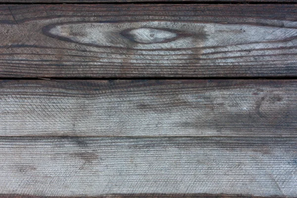 带有明显谷物图案的灰色旧木制湿木板 — 图库照片