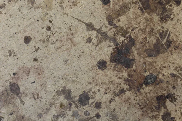 Liflerin yüzeyinde koyu lekeler, lekeler ve çizgiler var. Grunge dokusu.