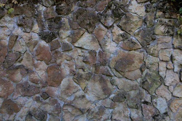 Ściana Naturalnych Szorstkich Kamieni Połączonych Zaprawą Tekstura Tła Wzornictwa Tekstura — Zdjęcie stockowe