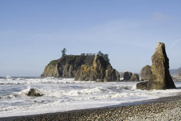 Golven en seastacks — Stockfoto