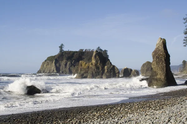 Espumante Sea and Sea Stacks — Fotografia de Stock