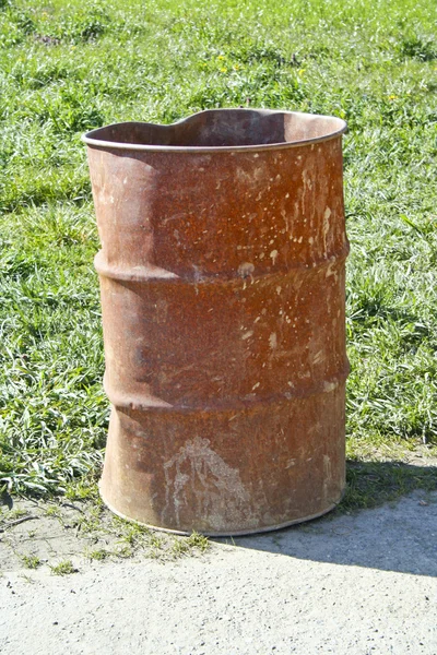 Basura barril —  Fotos de Stock