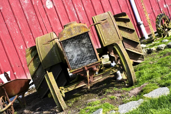 生锈的拖拉机 Stockbild