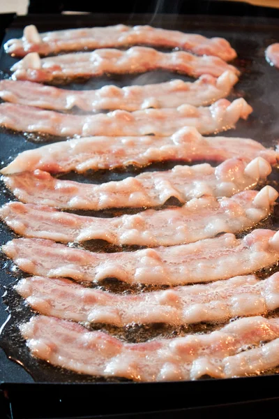 Fritamento de bacon — Fotografia de Stock