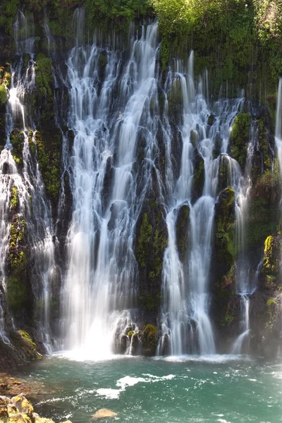 McArthur Burney Falls — Stockfoto