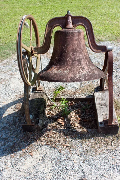 Campana oxidada — Foto de Stock