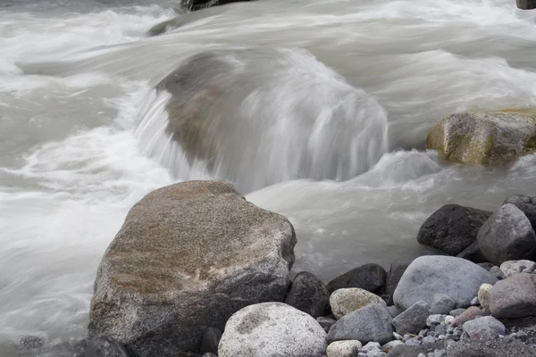 물과 바위 — 스톡 사진