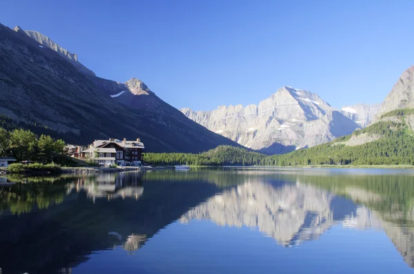 Lago Swiftcurrent — Foto de Stock