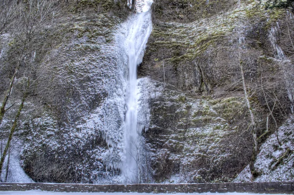 スギナの滝凍結 — ストック写真
