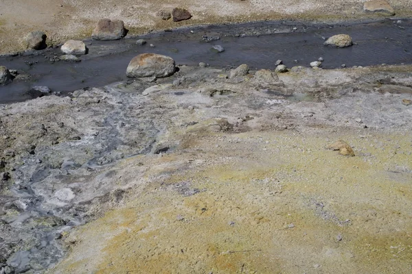 Escorrentía de aguas termales — Foto de Stock