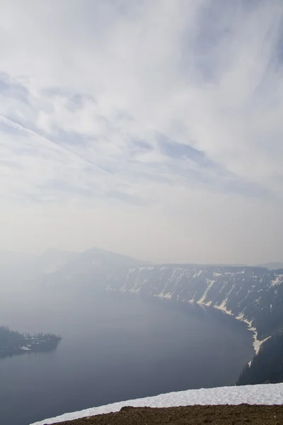 Kráterové jezero — Stock fotografie