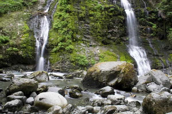 Feature Show Falls — Stock Photo, Image