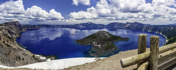 火山口湖 — 图库照片