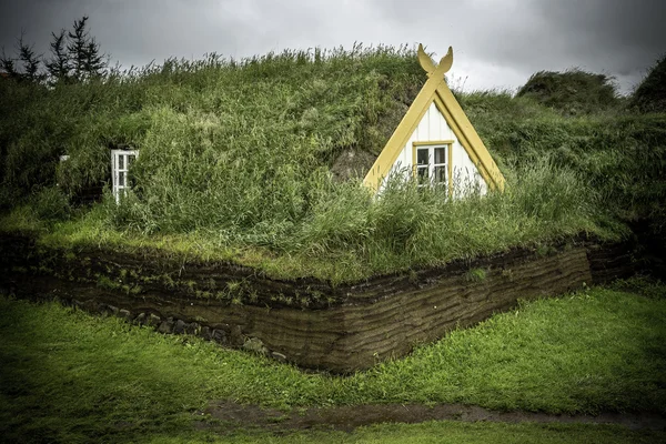 Turf huis — Stockfoto