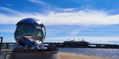 Match TV kanalının stüdyosu, St. Petersburg 'un 300. yıldönümü parkında Gazprom Arena manzaralı EURO 2020 Avrupa Futbol Şampiyonası' nın yayınını konu alıyor..