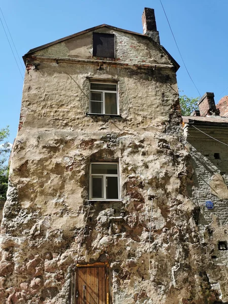 Het Huis Van Een Burger Gebouwd Van Granieten Rotsblokken Een — Stockfoto