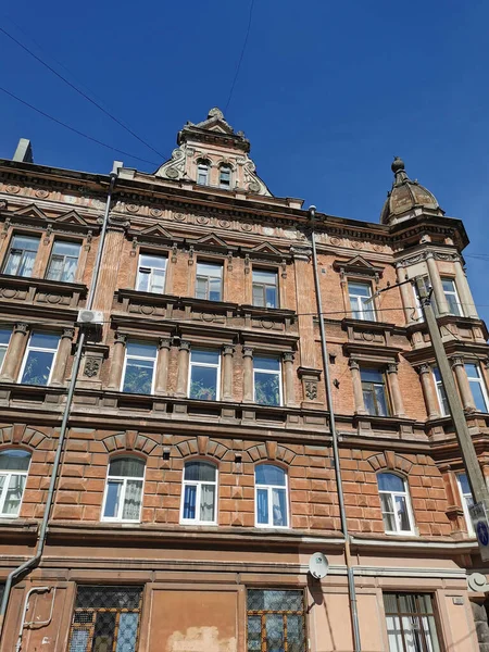 Facade Old Residential Building One Streets Vyborg Sunny Summer Day — Stock Photo, Image