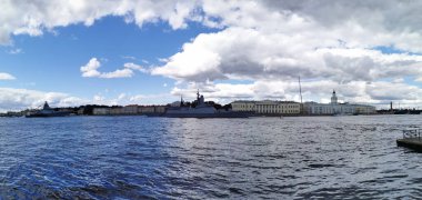 St. Petersburg Donanma Günü için Neva su alanındaki 