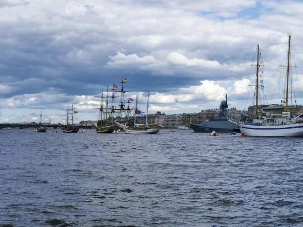 Navio Guerra Veleiros Área Água Neva Para Dia Marinha São — Fotografia de Stock