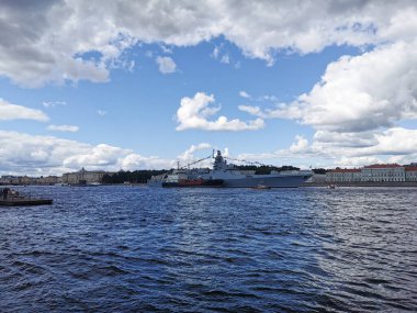 Donanma Günü için Neva su bölgesinde St. Petersburg 'da bulunan 