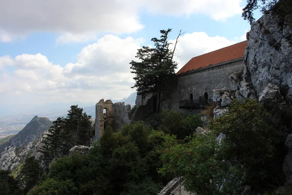 Los Edificios Conservados Del Castillo Saint Hilarion Las Montañas Chipre — Foto de Stock