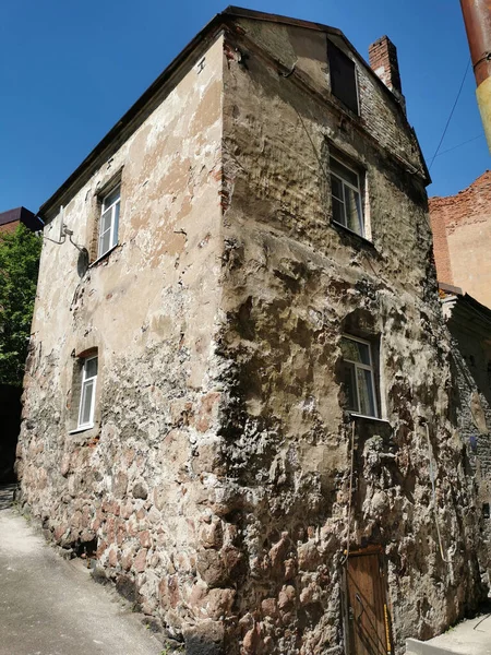 Uitzicht Vanaf Hoek Van Het Burgerhuis Gebouwd Van Granieten Rotsblokken — Stockfoto