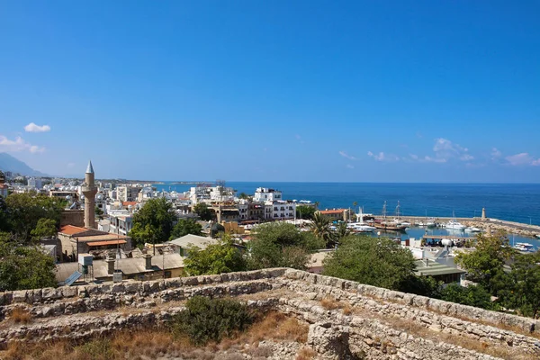 Kyrenia Cyprus View Fortress Kyrenia Bay Mosque Minaret Houses Sea — Stock Photo, Image