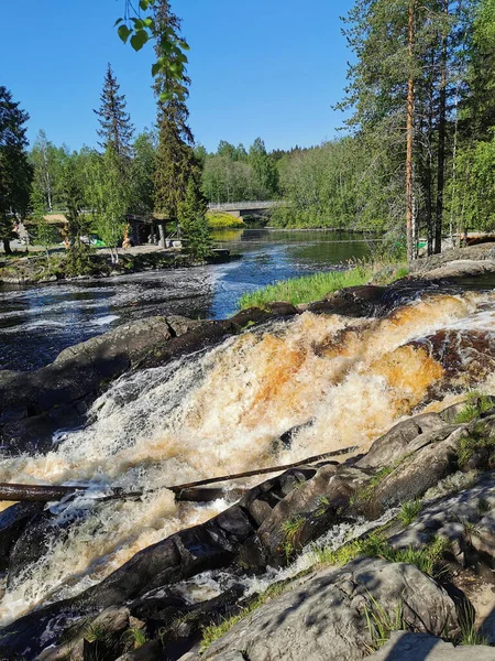 Vista Lateral Cascada Ahvenkoski Río Tokhmayoki Karelia Una Clara Mañana —  Fotos de Stock