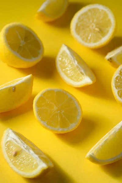 신선 한 레몬 조각 — 스톡 사진