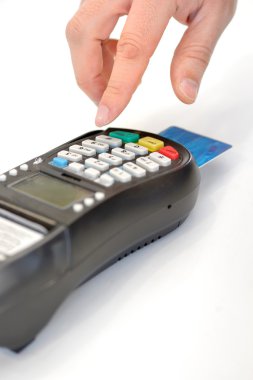 Erkek el PIN kodunu girer